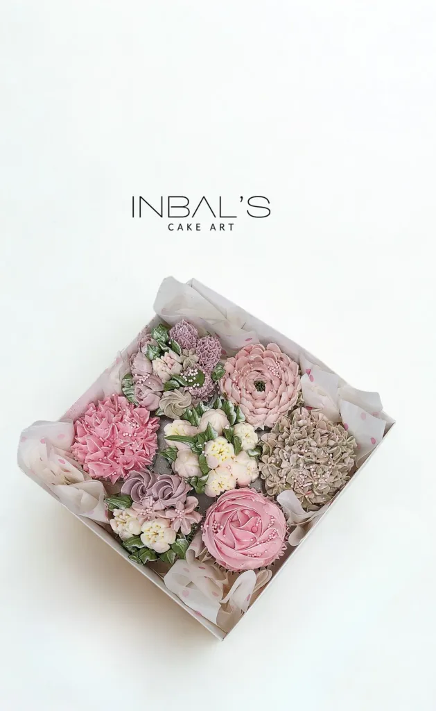 קאפקייקס בעיצוב פרחים אכילים