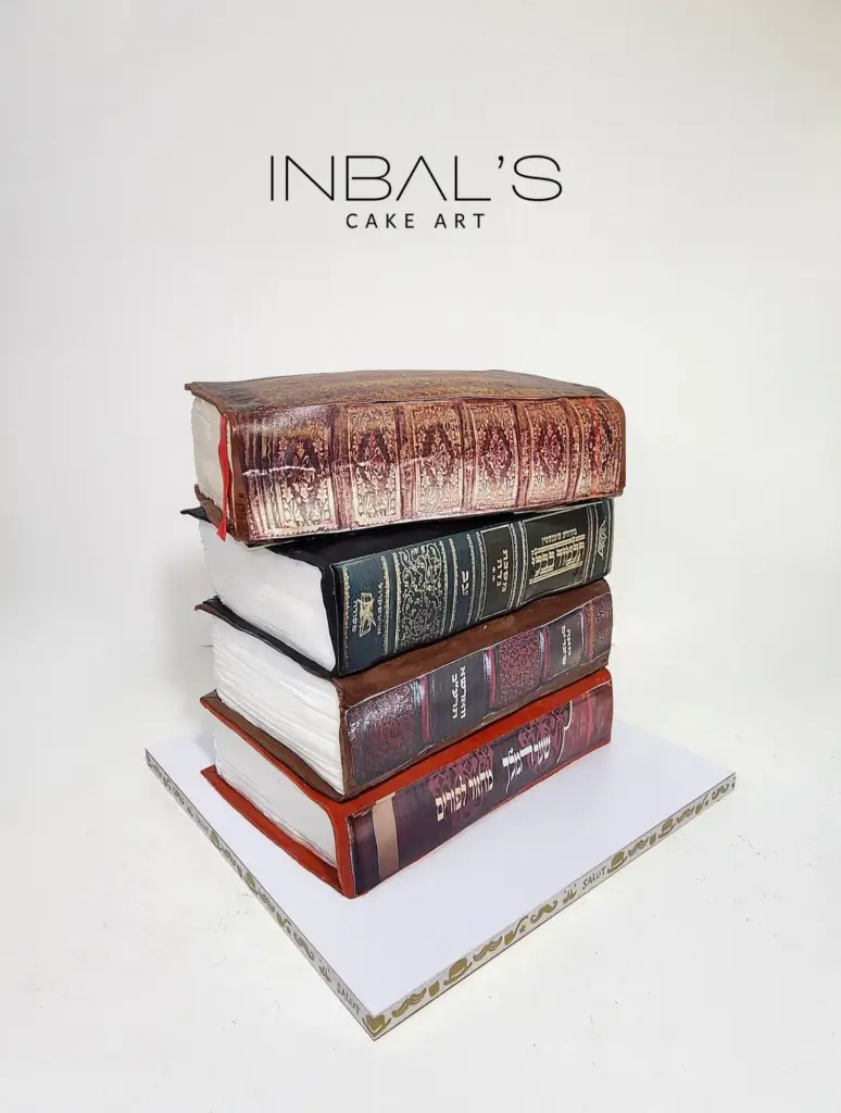 מעוצבות +פרויקטים מיוחדים - עוגות בצורת ספרים, בצק סוכר, סיום מסכת, קבלה _